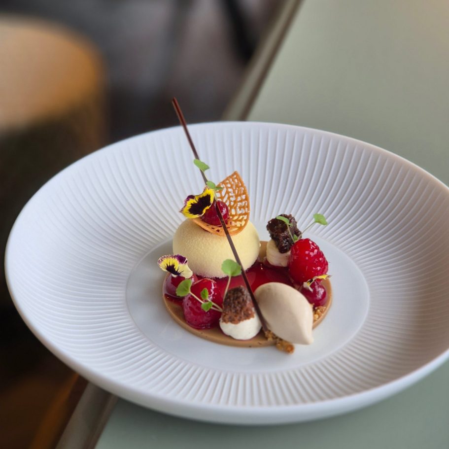 Schokolade Himbeere Schokolade, Himbeere, Stefan Leitner, Patissier, Patissier des Jahres, Michelin Star,