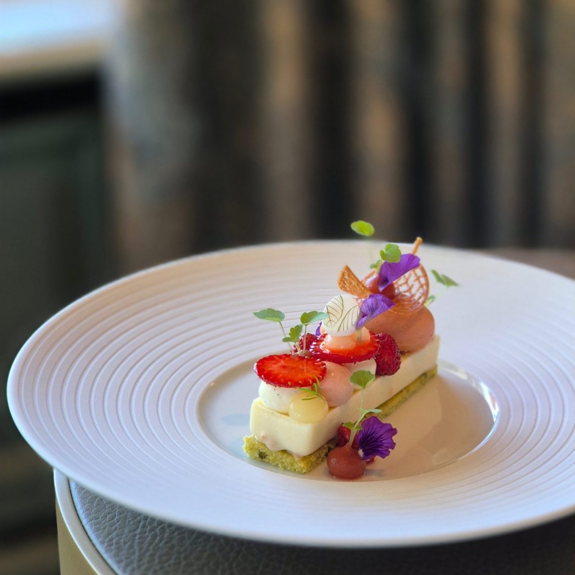 Joghurtcremeux Joghurt, Erdbeere, Stefan Leitner, Michelin Star, Bareiss, Patissier, Patissier des Jahres,